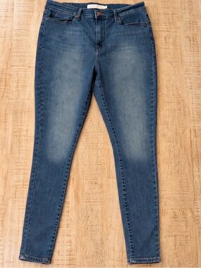 Levi's Women's Blue Skinny Jeans
